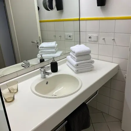 Weinart - Cosy Flat Apartment Geisenheim
